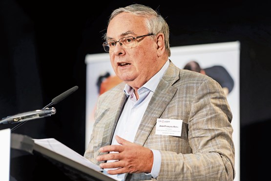Le philosophe Bernard Schumacher, la conférencière de choc Aline Isoz, Christiane Charmey (FemmesPME) et Jean-François Rime (président de l’usam).