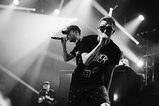 Le rappeur français Vald au Montreux Jazz Festival en 2016. La capacité d’accueil de cette ville est mise à l’épreuve. Mais face à la montée de Airbnb, les autorités freinent.  Photo: FFJM–Marc Ducrest