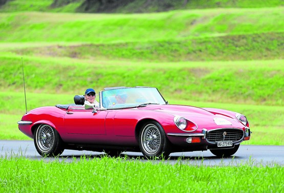 Tourisme de l’essence? Il serait en effet irresponsable d’augmenter de manière trop importante les taxes sur les carburants, sous peine d’inciter beaucoup d’automobilistes suisses à faire leur plein d’essence en France. 