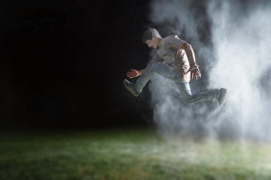 La Suisse dispose d’une centaine de conventions contre les doubles impositions (CDI). Cette révision permettra de disposer d’une base légale concernant la mise en œuvre au plan national. Photo: Frank McKenna/Unsplash