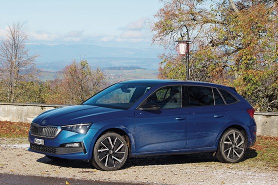 Limousine und Kombi in einem: Den Skoda Scala gibt es nur in einer Karosserievariante. Die meisten können damit leben.Bild: RHo