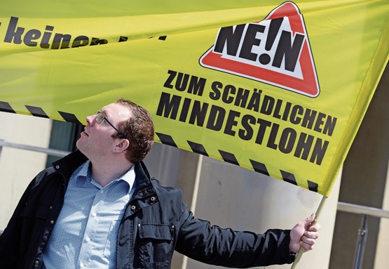 Mehr als 76 Prozent der Stimmenden – und alle Kantone – sagten 2014 Nein zu national gültigen Mindestlöhnen. Sie nun im Entsendegesetz festzuschreiben, ist der falsche Weg.Bild: Keystone