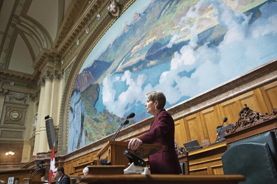 «Man muss die Lage realistisch einschätzen», sagt Bundesrätin Karin Keller-Sutter. Die EU sei schon 2014 nicht zu Verhandlungen bereit gewesen. Eine Annahme der Begrenzungsinitiative sei deshalb ein Hochrisikospiel, das den Wohlstand und Arbeitsplätze in der Schweiz gefährde. Bild: Keystone